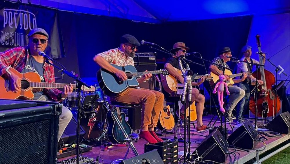 Pergola Session Band (1/1)
